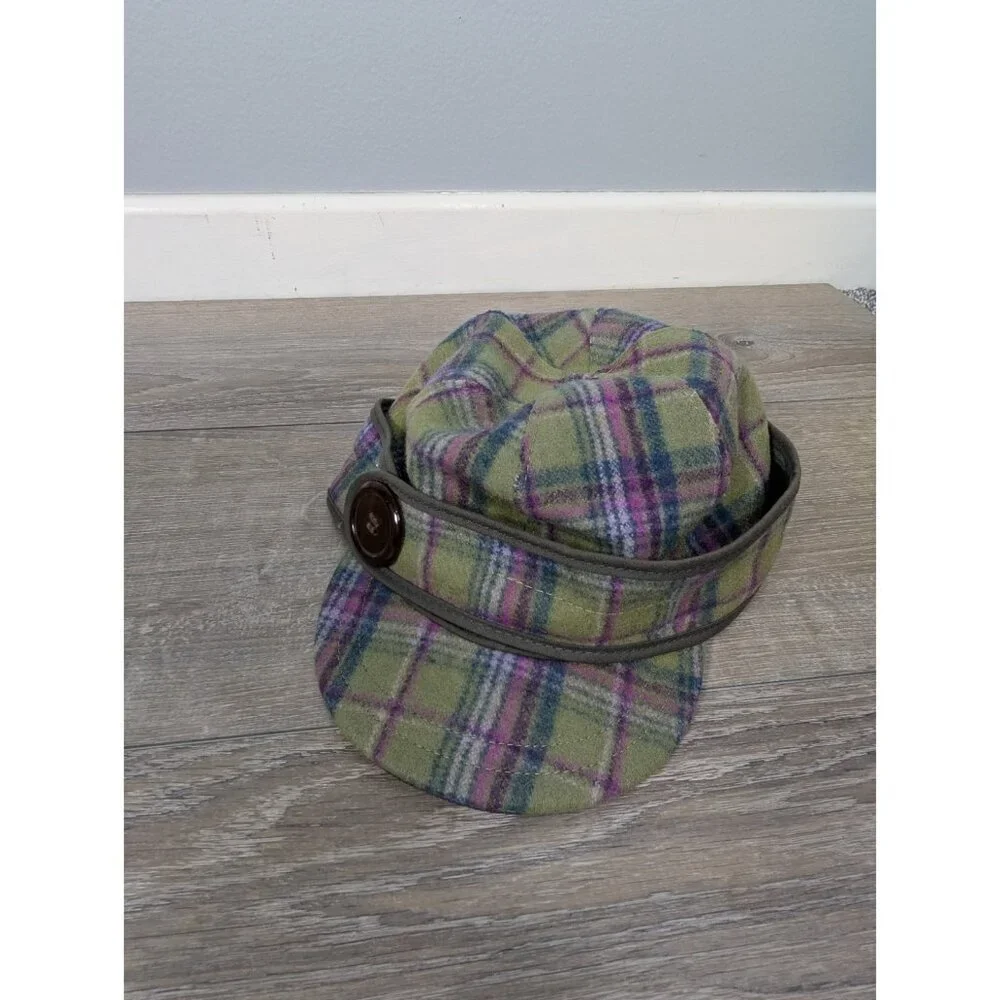 Stormy Kromer Womens The Button Up Size 7 1/4 Aurora Green Purple Plaid Hat